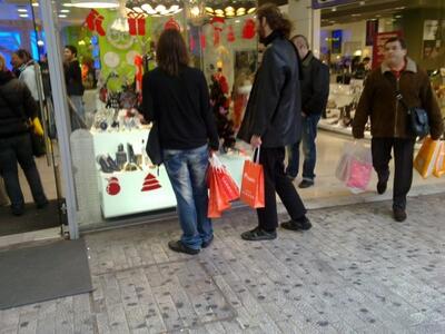 Πάτρα: Δύσκολες οι μέρες για την εμπορική αγορά