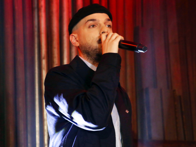 Ο Apon δώρισε τα λεφτά από τη συναυλία τ...