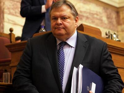 Πρώτα η σωτηρία της χώρας, μετά τα εσωκο...