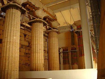 Η ψηφοθηρία «μετακινεί» και αρχαία μνημεία!