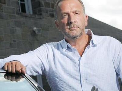 Τζορτζ Πελεκάνος: Ο Ελληνας συγγραφέας π...