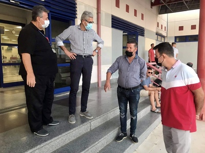 Ο Άγγελος Τσιγκρής στο πολιτικό αεροδρόμ...