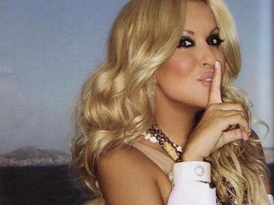 "Πρέπει να είσαι κυρία στο σαλόνι κ...