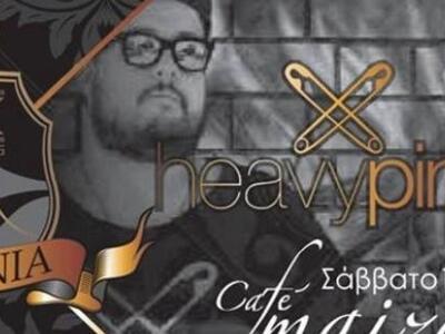 Πάρτι με τους Heavy Pins στο καφέ Maizon...