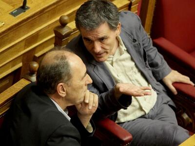 Ανοίγει η αγορά "κόκκινων" δαν...