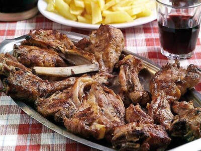 Τέσσερα ελληνικά φαγητά στη λίστα με τα ...