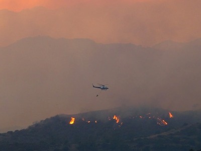 Κύπρος: Συνεχίζει ανεξέλεγκτο να καίει τ...