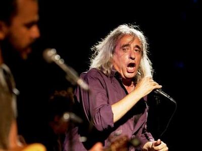 Γιάννης Αγγελάκας: «Ο Ελληνας έχει DNA π...