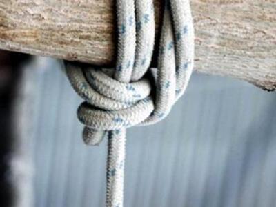 Εύβοια: Βρήκαν τη μητέρα τους κρεμασμένη...