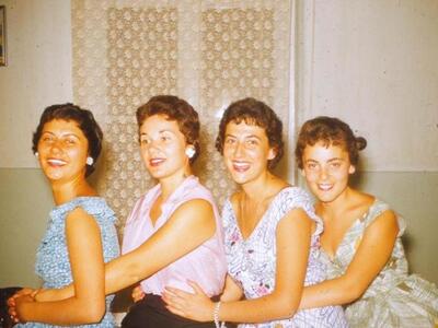 Γνωστοί Πατρινοί και Πατρινές με τις μητ...