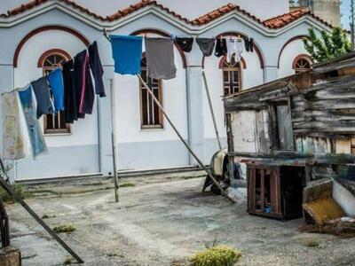 Πάτρα: Επανασύνδεσε το ρεύμα στην ηλικιω...