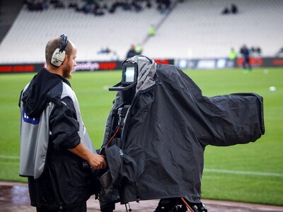 Πιέζει για σέντρα η Super League 2