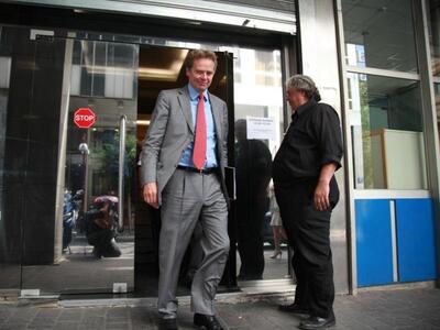 Τελεσίγραφα από Τρόικα και ξένους τραπεζίτες