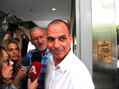 Βαρουφάκης: «Η μητέρα μου ήταν μέλος ακρ...