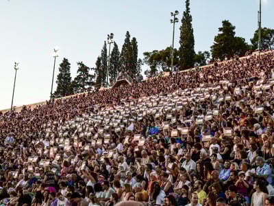 Κατάμεστο το Καλλιμάρμαρο για τη συμπλήρωση 100 χρόνων από τη γέννηση του Μίκη Θεοδωράκη Κατάμεστο το Καλλιμάρμαρο για τη συμπλήρωση 100 χρόνων από τη γέννηση του Μίκη Θεοδωράκη