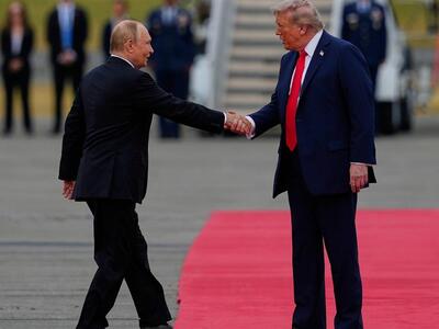 Σάλος με έγγραφα που βρέθηκαν σε ξενοδοχ...