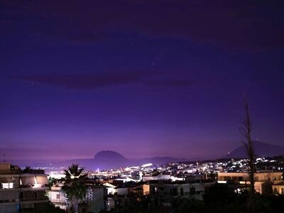 Η εντυπωσιακή ουρά του κομήτη Neowise πά...