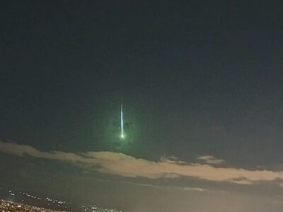 Εντυπωσιακή βολίδα «σκίζει» τον αττικό ο...