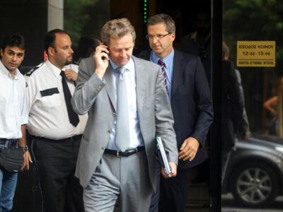 Τελεσίγραφο από την Τρόικα που επιστρέφε...