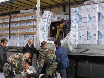 Σκάφος με 100 λαθρομετανάστες έξω από τη...