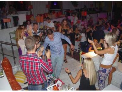 Αίγιο: Ελληνική βραδιά αύριο στα Βαλιμίτ...