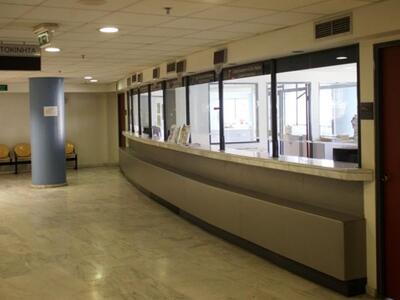 Έως τις 12.30 οι συναλλαγές στις εφορίες...