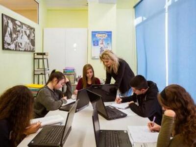 Φροντιστήριο Άνοδος: και πάλι στις πρώτε...