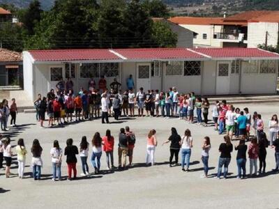 Μαθητές έφτιαξαν αλυσίδα για την πρόληψη...