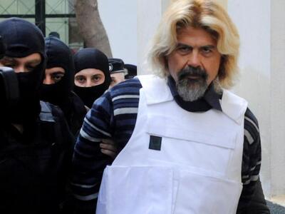 Έφοδος της Αντιτρομοκρατικής σε σπίτι στ...