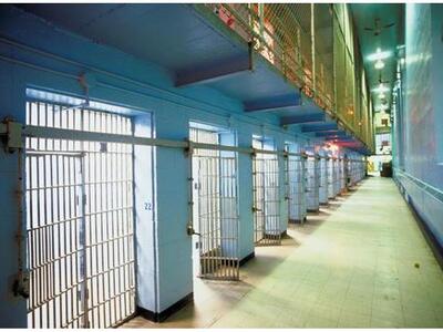 Δεκαεπτά νεκροί από πυρκαγιά σε φυλακή σ...