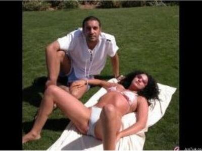 Διέρρευσαν στο διαδίκτυο καυτές φωτογραφ...