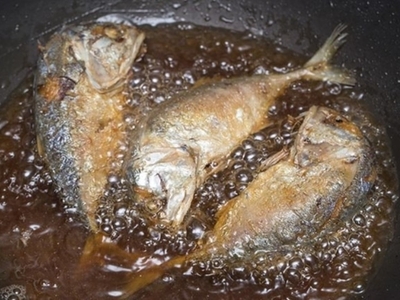 Ζωντανό ψάρι στο τηγάνι- «Πρωτάκουστο», ...
