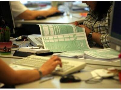 Κατακραυγή των εμπόρων για την εισβολή ε...