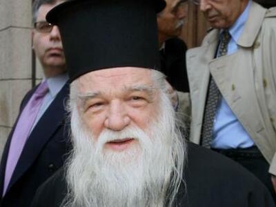 Ενόχληση Σόιμπλε για τη στάση  Αμβρόσιου...