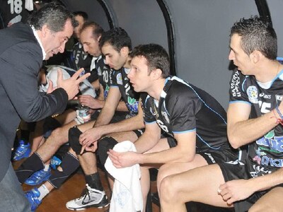 Βαρύ το κλίμα για Ριβέρα στην ΕΑΠ Λουξ