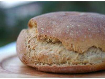 Άφησε για δευτερολέπτα μια φρατζόλα ψωμί...