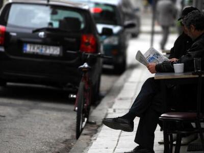 Υποψήφιος έριξε το όχημα του σε καφενείο...