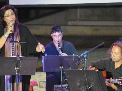 Καταχειροκροτήθηκε η Μαρία Φαραντούρη στ...