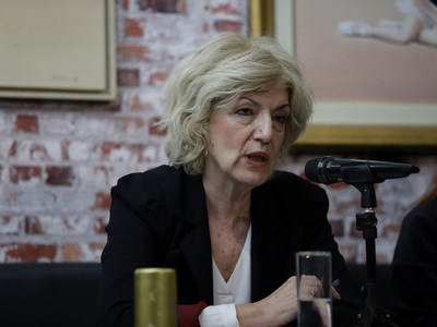 Απάντηση της Σίας Αναγνωστοπούλου σε Χ. ...