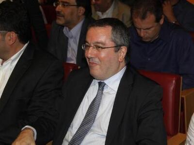 Ηλίας Μόσιαλος: Αντιδημοκρατικό το κλείσ...