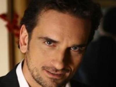 Ο Νίκος ερωτεύτηκε και είναι καλά