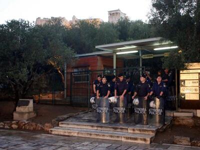 Παπανδρέου: "Κανείς δεν έχει δικαίω...