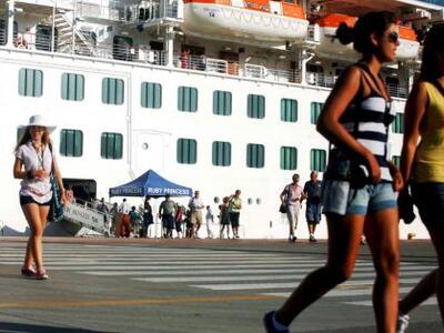 Απώλειες για τη φετινή σεζόν στον τουρισμό