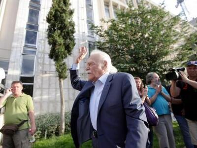 Μανώλης Γλέζος προς Σόιμπλε: Δεν επαιτού...