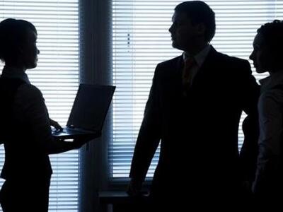 Επιχειρήσεις πωλούν πάγια σε αναζήτηση ρευστότητας