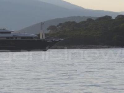 Ιόνιο: Οι διακοπές χλιδής μεγαλοτραπεζίτ...