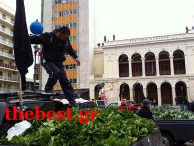 Πάτρα: Άνθρωποι της διπλανής πόρτας στην...