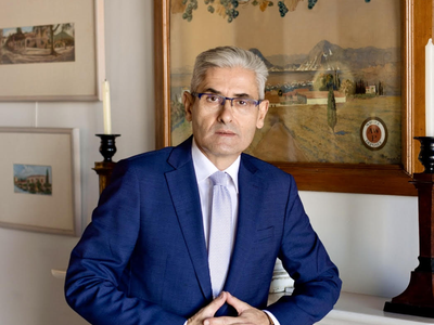 Ή θα αλλάξουμε την Αστυνομία ή βουλιάζου...