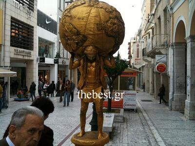 Πάτρα: Υπάρχει και η... καλλιτεχνική επαιτεία