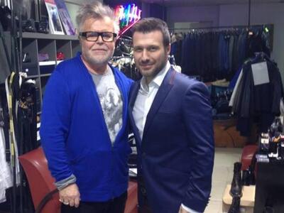 Ο Πατρινός Νίκος Αποστολόπουλος έντυσε τ...